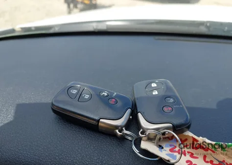 2012 Lexus Is 250C из США, поврежденный, VIN JTHFF2C29C2525499